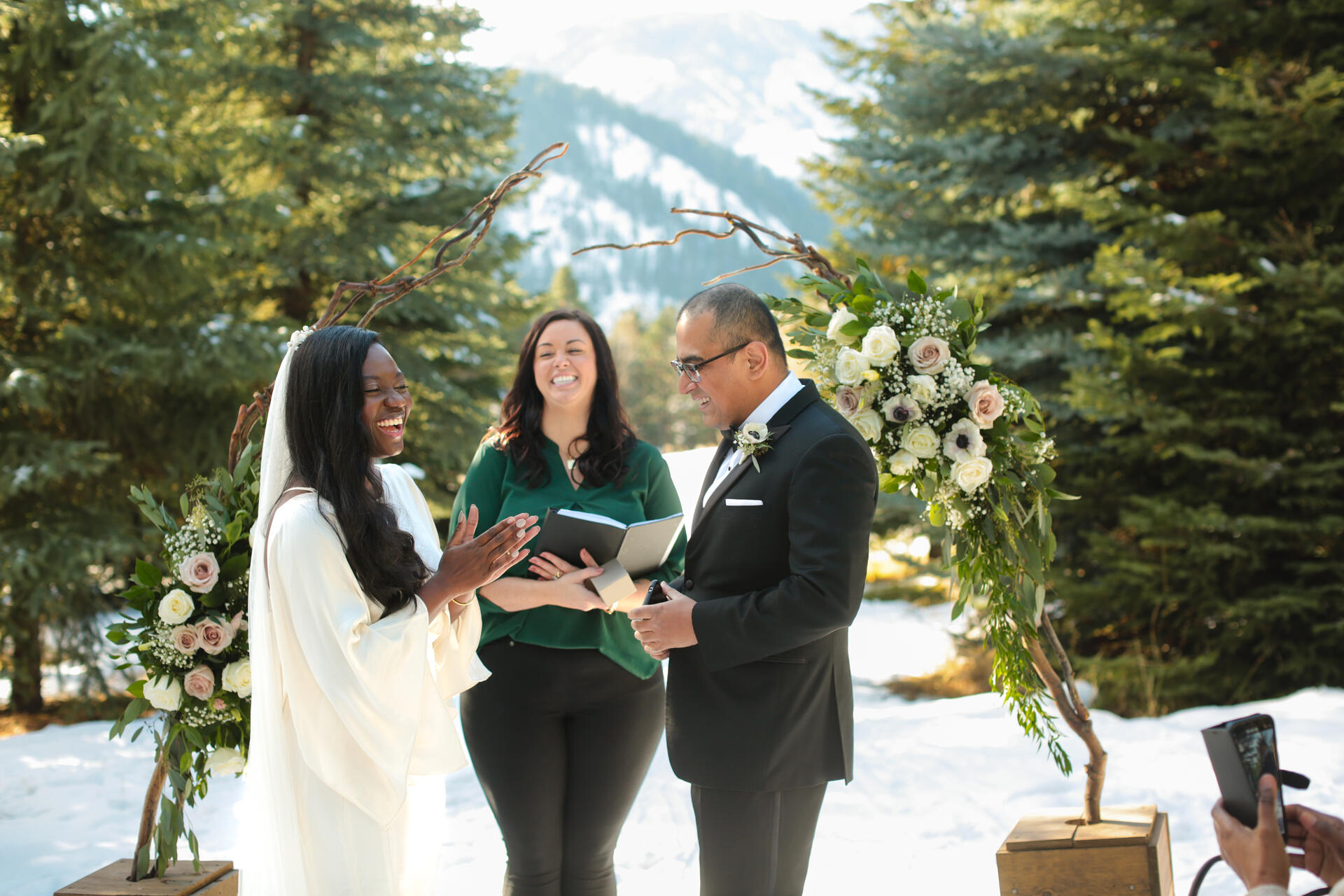 Wedding ceremony in the Cascade Mountains, Leavenworth